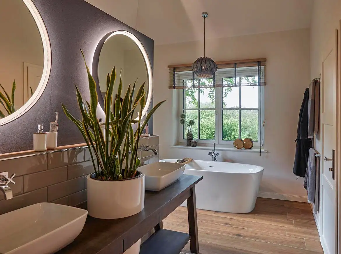 Macht Euer Badezimmer zur Wohlfühloase - mit individuellen Möbeln vom Tischler.